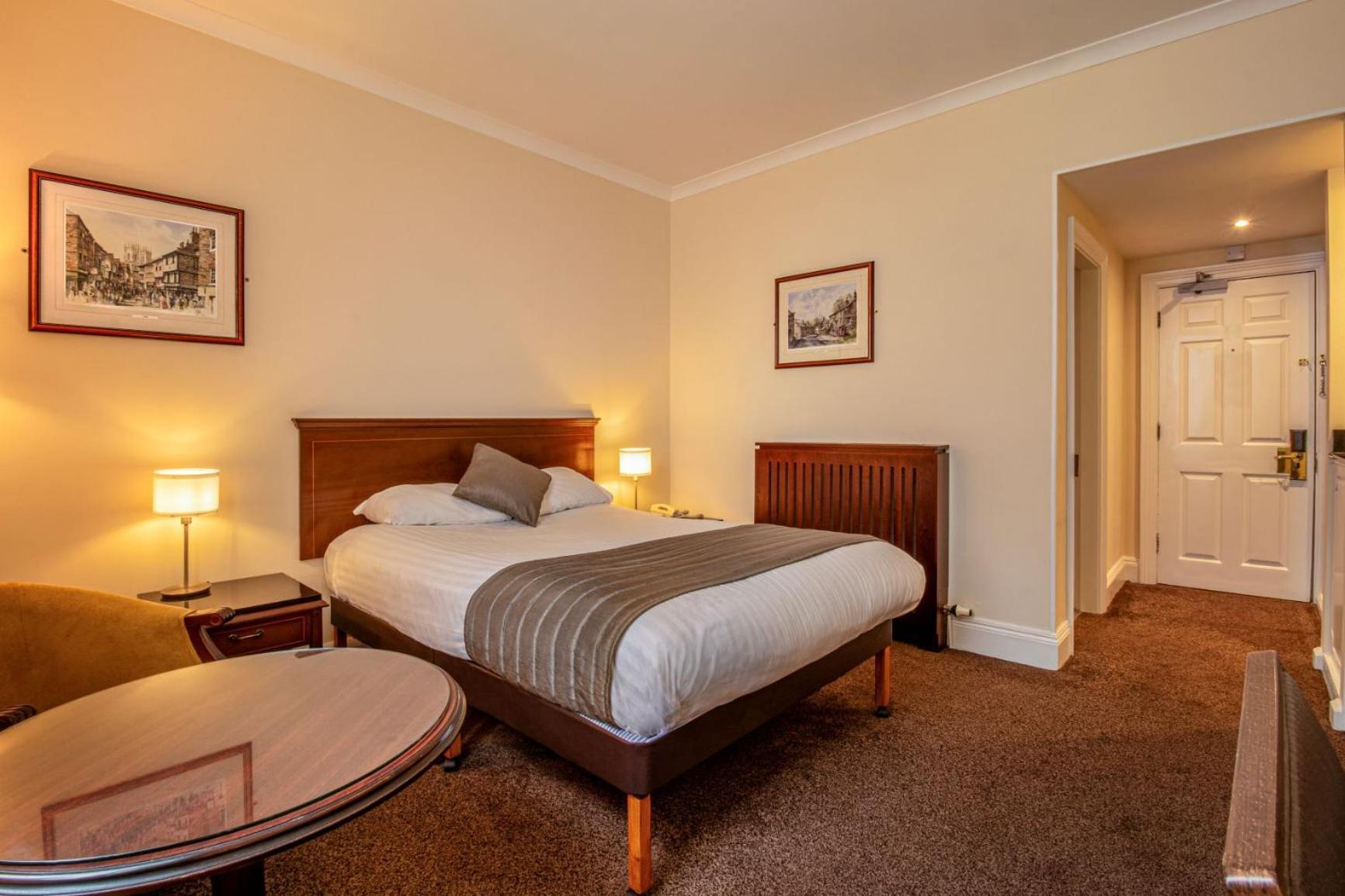 Hollins Hall Hotel, Golf & Country Club Bradford  Eksteriør billede