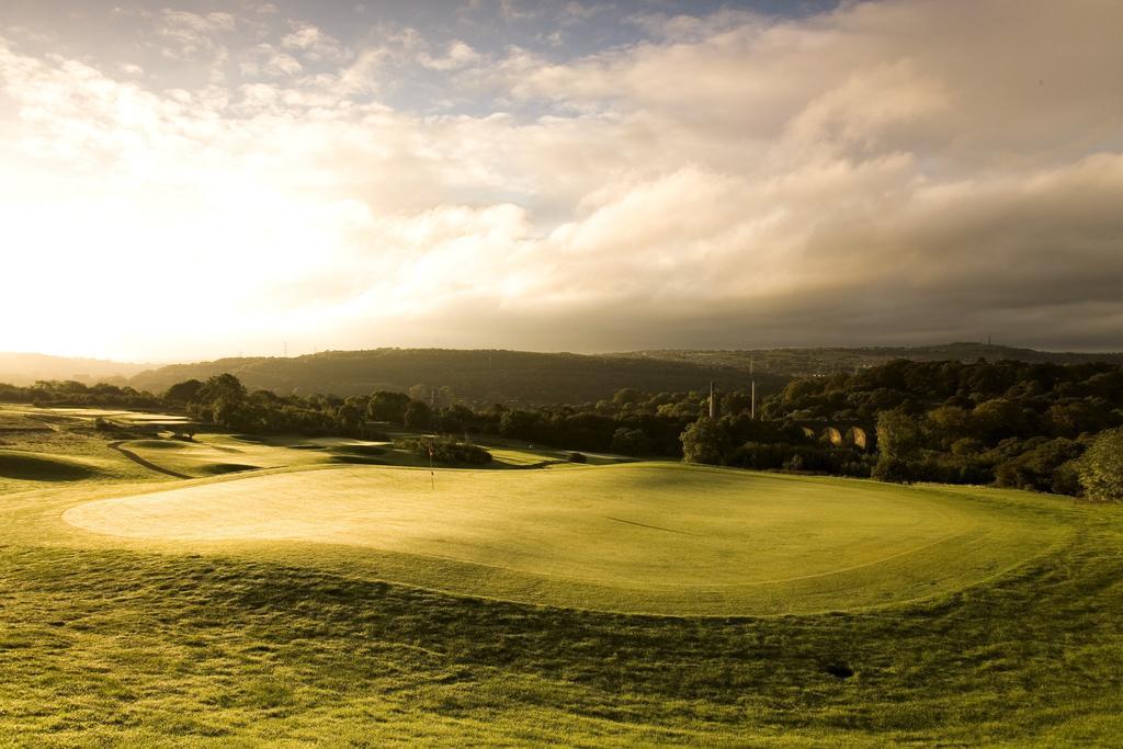 Hollins Hall Hotel, Golf & Country Club Bradford  Eksteriør billede