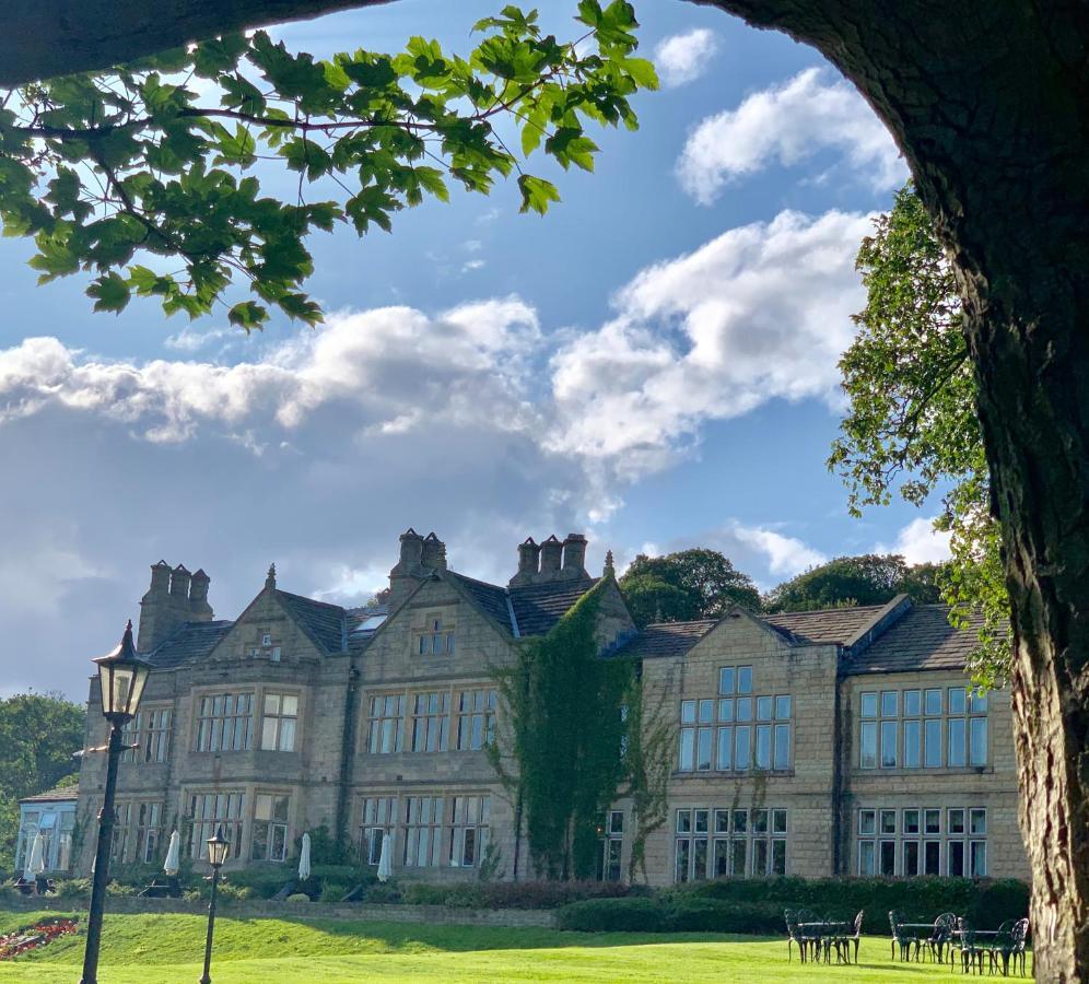 Hollins Hall Hotel, Golf & Country Club Bradford  Eksteriør billede