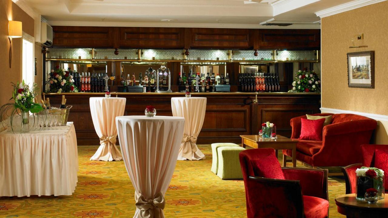 Hollins Hall Hotel, Golf & Country Club Bradford  Eksteriør billede